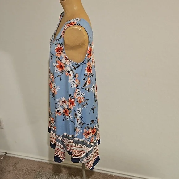 Three pink hearts dress - Picture 2 of 5